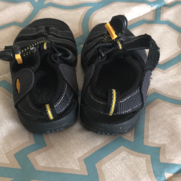 Keen Water shoes - Picture 3 of 4